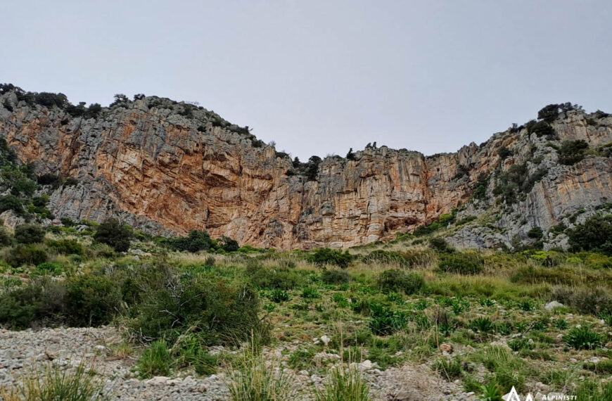 Falesia Tetti Rossi, Moneta – Sperlonga